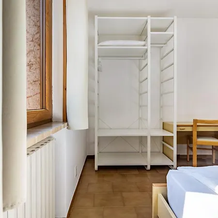 Casa Milani Apt 4 Daire Malcesine